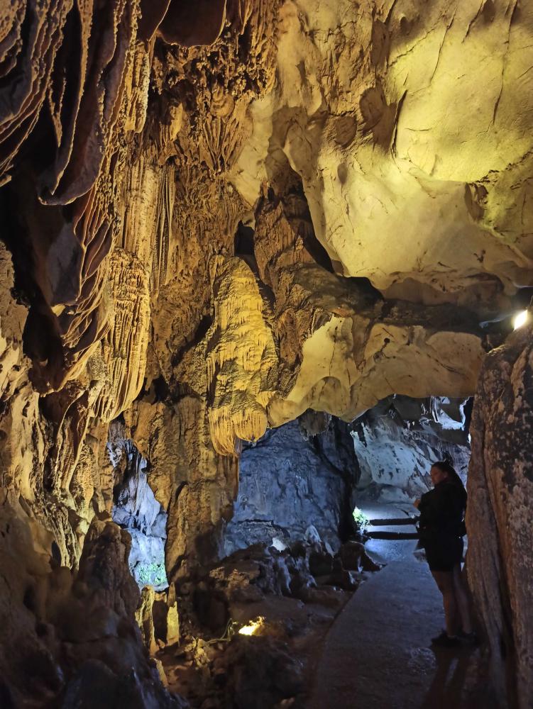 cave